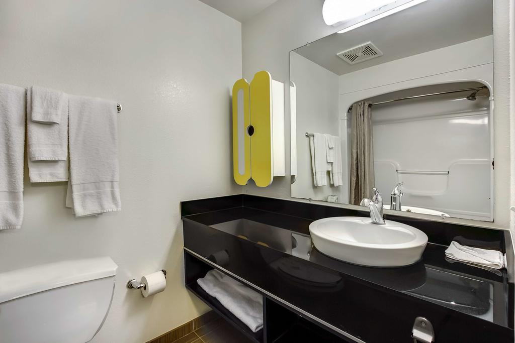 Studio 6-East Brunswick, Nj - Nyc Area Екстер'єр фото